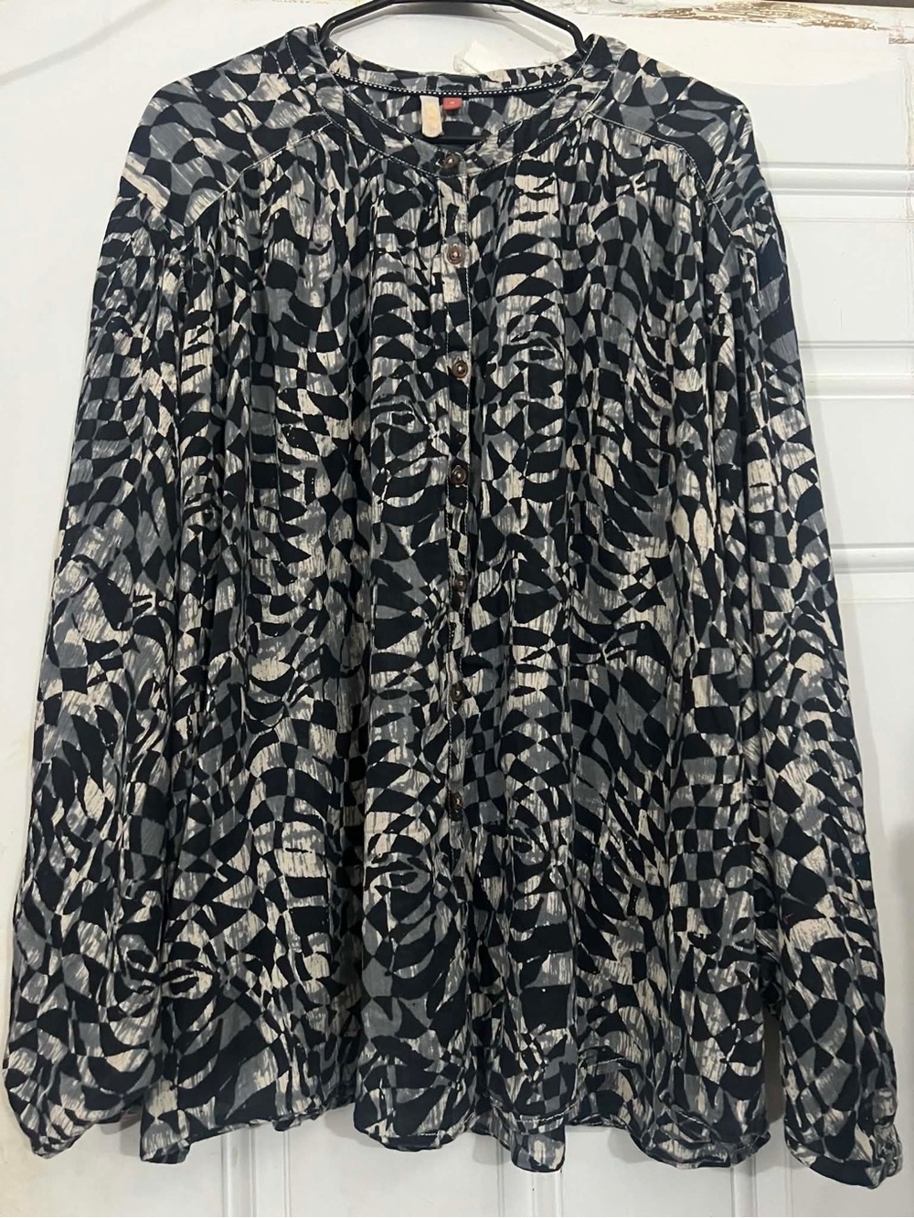 Anthropologie Pilcro Black and Gray Printed Longsleeves Blouse Size 3X
